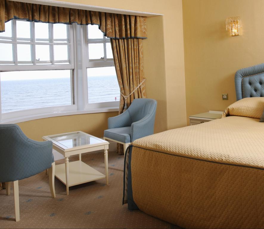 Hotel Riviera Sidmouth Room photo